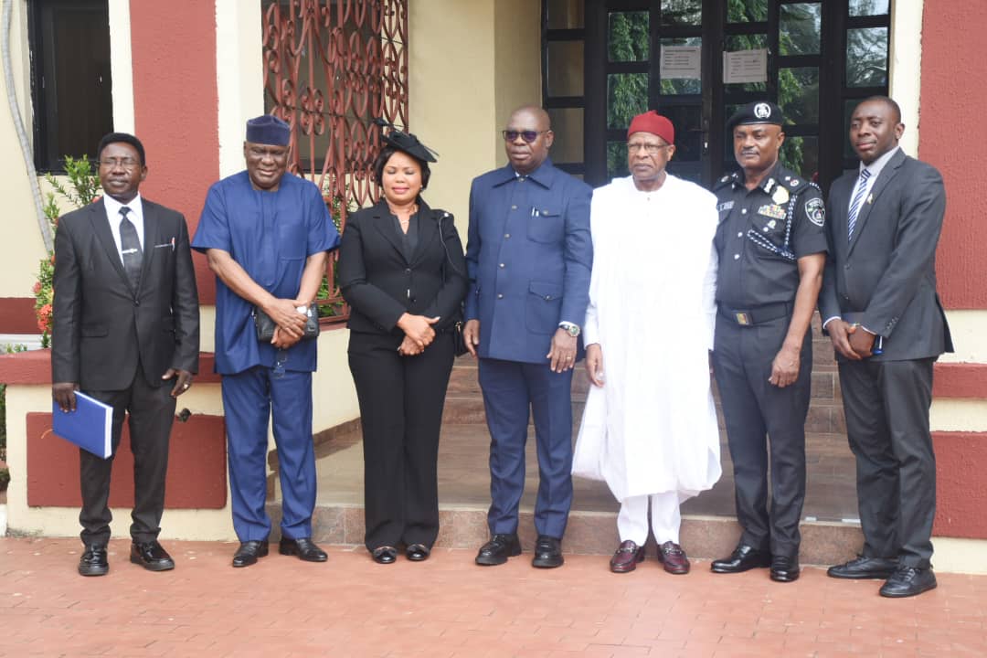 Acting Governor of Delta State, Sir Monday Onyeme, (middle) in a group photograph with Chairman and members of Commission of Inquiry into boundary and communal clashes in Ogwashi-Uku Kingdom and its neighbouring communities shortly after inaugurating the Commission on Monday at Asaba.