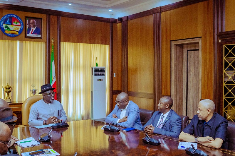 Delta Governor, Rt Hon Sheriff Oborevwori (left), leader of a delegation of the African Development Bank, Dr. Chukwuma Ezedinma (3rd right), and others during a courtesy call on the Governor in Asaba on Tuesday, November 5, 2024.