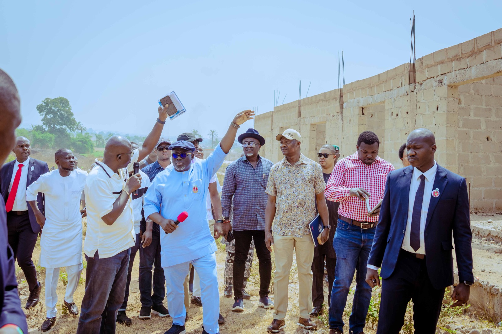 Governor Sheriff Oborevwori (2nd right) listening to the Director-General of the Delta State Capital Territory Development Agency, Chief Patrick Ukah (left), Commissioner for Works, Rural and Riverine, Mr. Aniagwu Charles (3rd right), Chief Press Secretary to the Governor, Sir. Festus Ahon (right) and others, while inspecting the Asaba International Market on Sunday, January 12, 2025