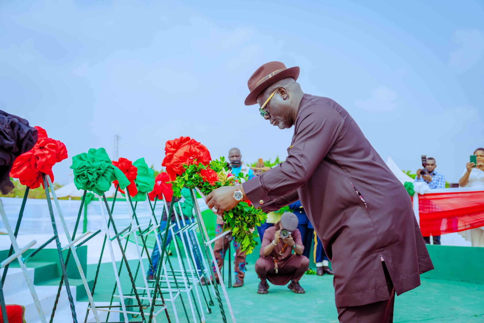 Delta State Governor, RT. Hon. Sheriff Oborevwori Lays Wreath on the tomb of an Unknown Soldier at the Cenotaph, Asaba during the 2025 Armed Forces Remembrance Day Celebration on Wednesday, January 15, 2025.